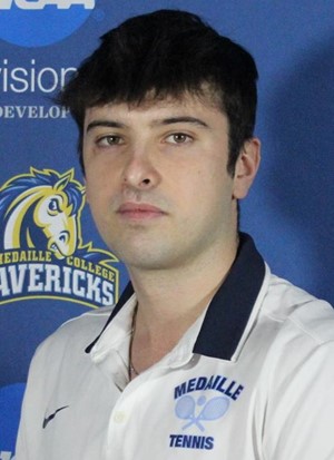 Fernandez Headshot