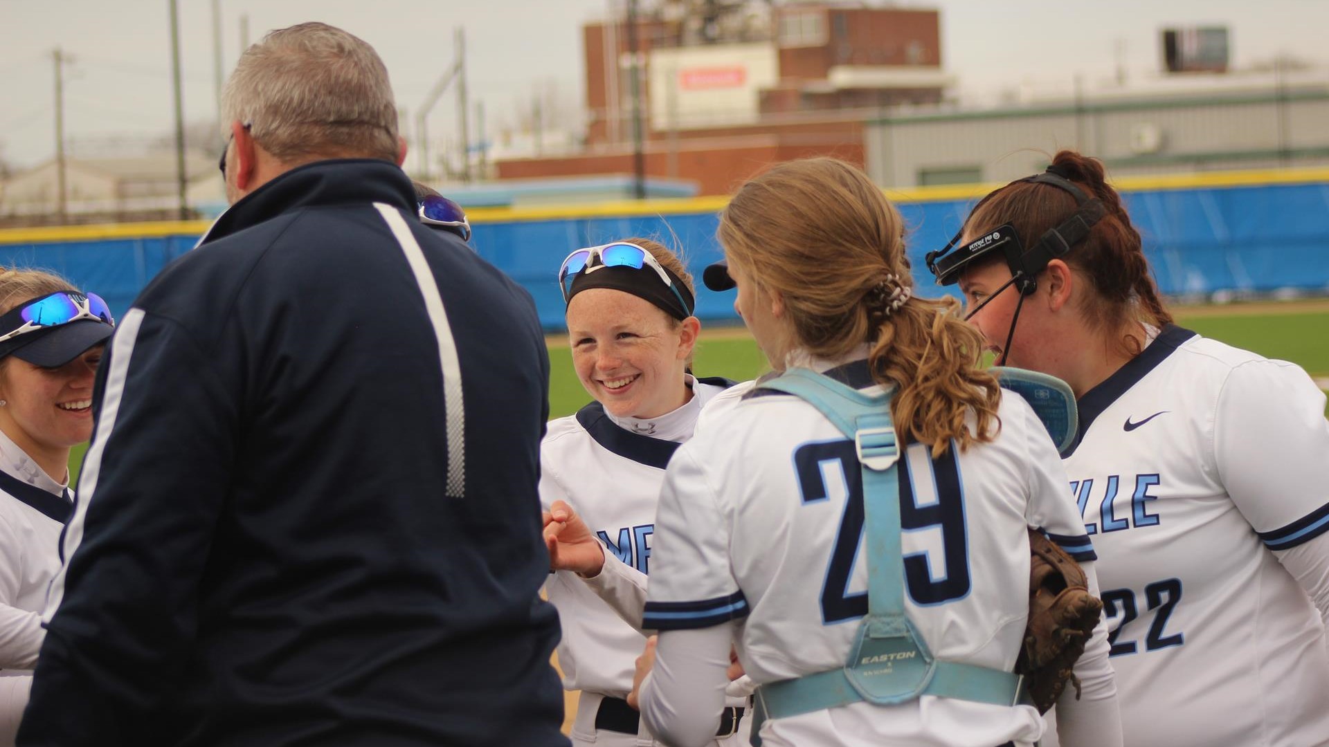 SB Huddle 1